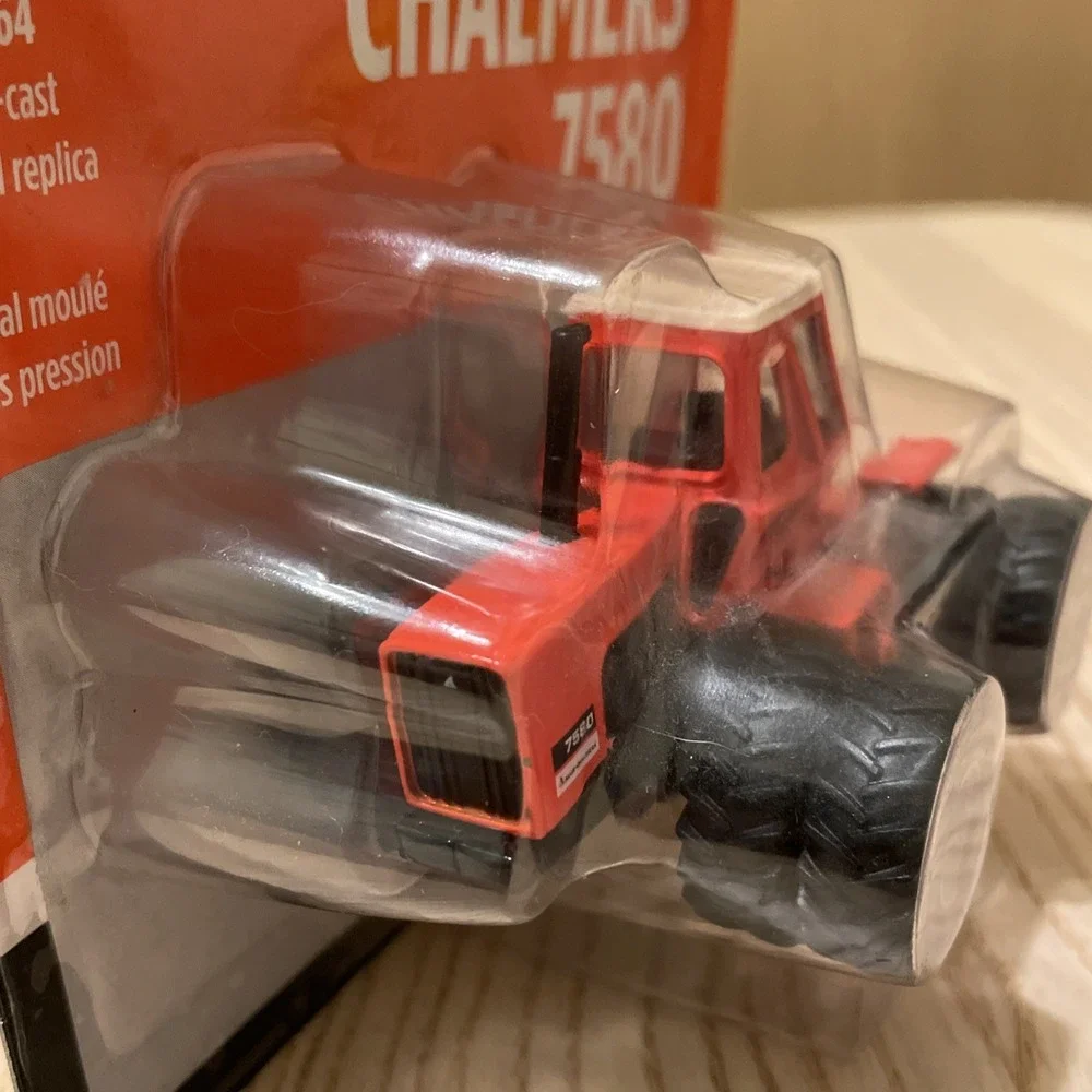 Ertl Allis-Chalmers 7580 4WD Diecast Tractor w Duals 1/64 Scale Tomy 16319